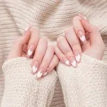 Combien de temps attendre entre deux poses de vernis semi-permanent ?